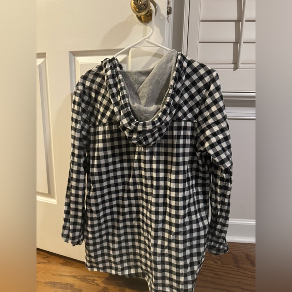 Black and white checkered flannel with hoodie hood - Picture 2 of 3